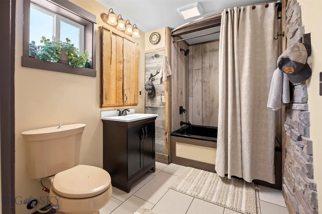 967 Mt Highway 2 W Whitehall MT 59759