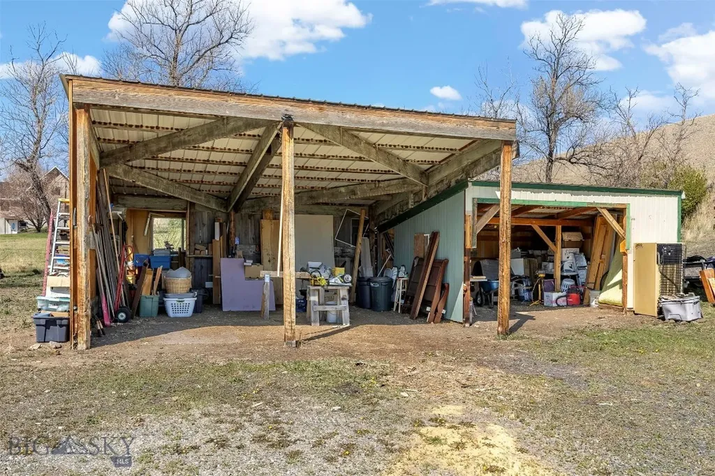 967 Mt Highway 2 W Whitehall MT 59759