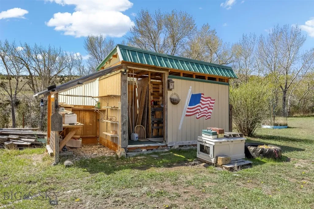 967 Mt Highway 2 W Whitehall MT 59759