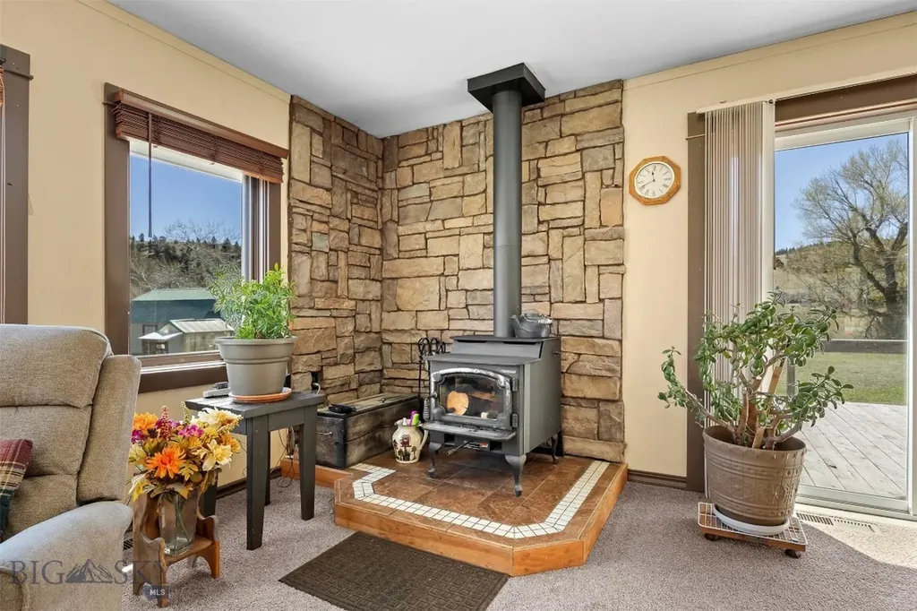 967 Mt Highway 2 W Whitehall MT 59759