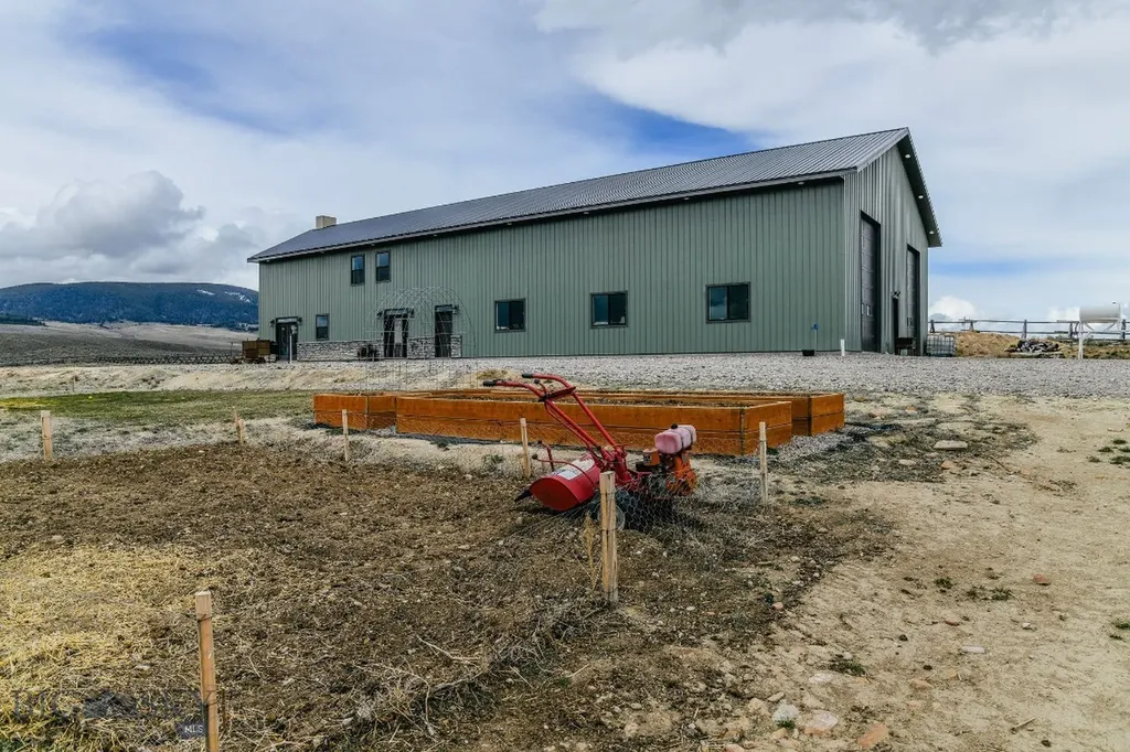 22869 Mount Highway 278 Dillon MT 59725