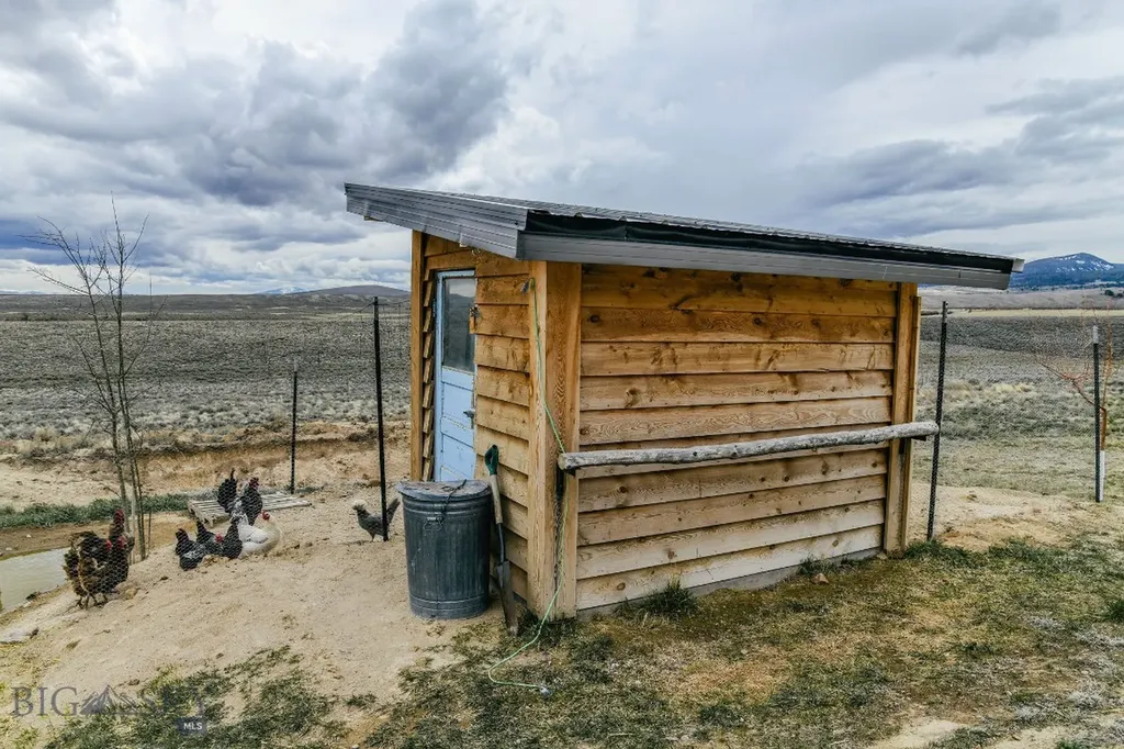 22869 Mount Highway 278 Dillon MT 59725