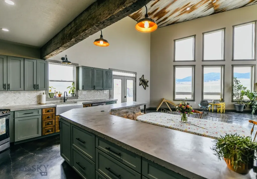 22869 Mount Highway 278 Dillon MT 59725