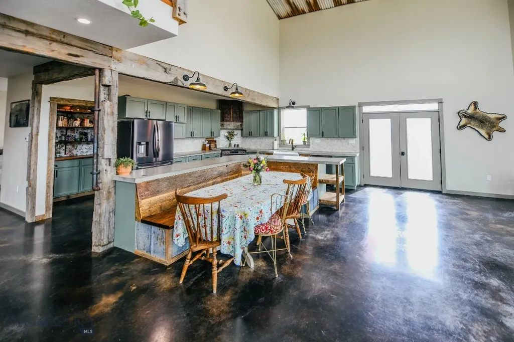 22869 Mount Highway 278 Dillon MT 59725