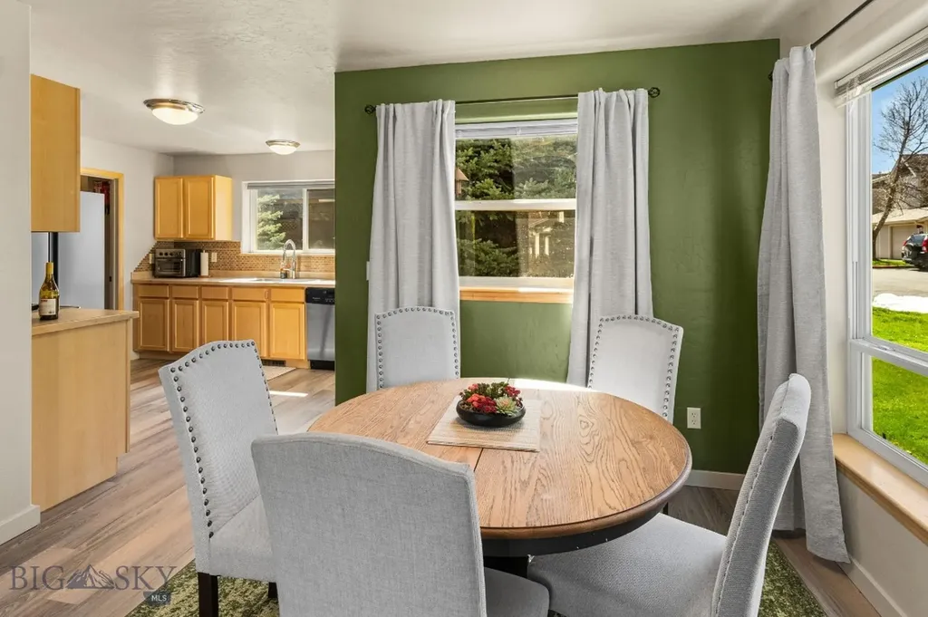 2942 Warbler Way Bozeman MT 59718