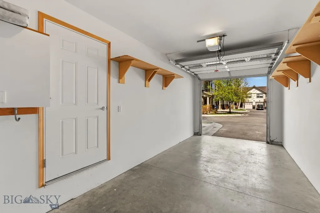 2942 Warbler Way Bozeman MT 59718