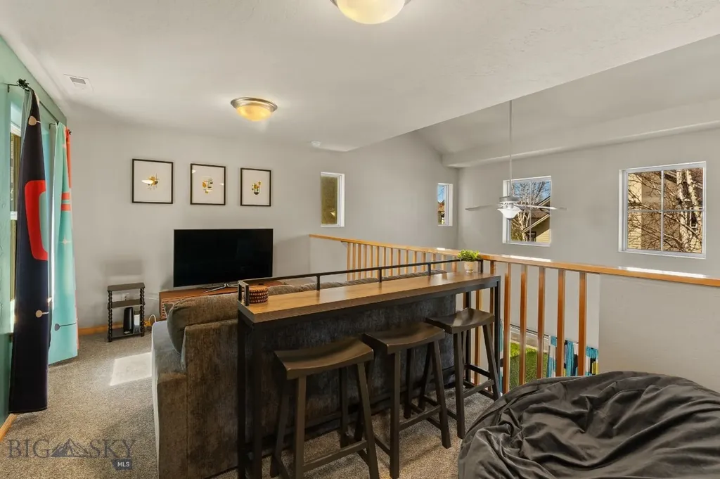 2942 Warbler Way Bozeman MT 59718