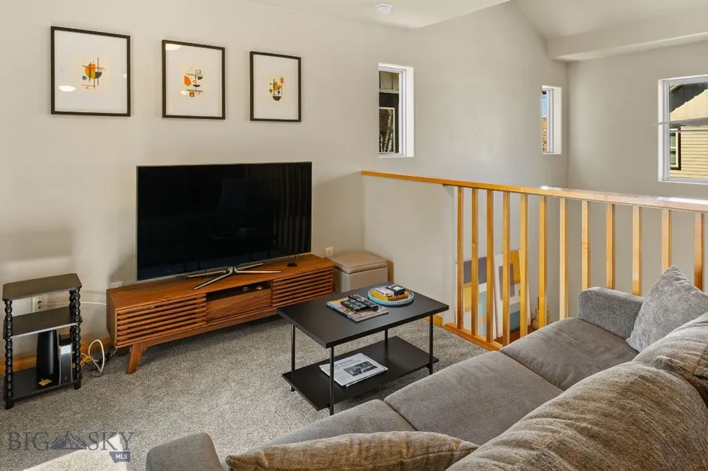 2942 Warbler Way Bozeman MT 59718