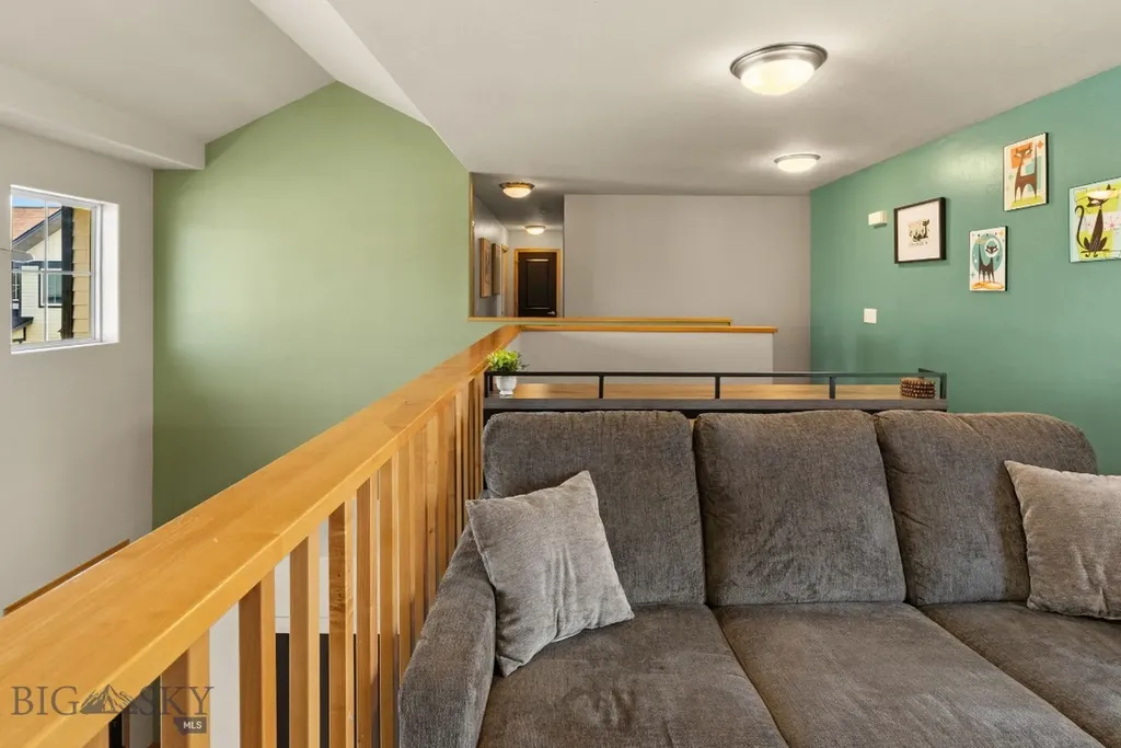 2942 Warbler Way Bozeman MT 59718
