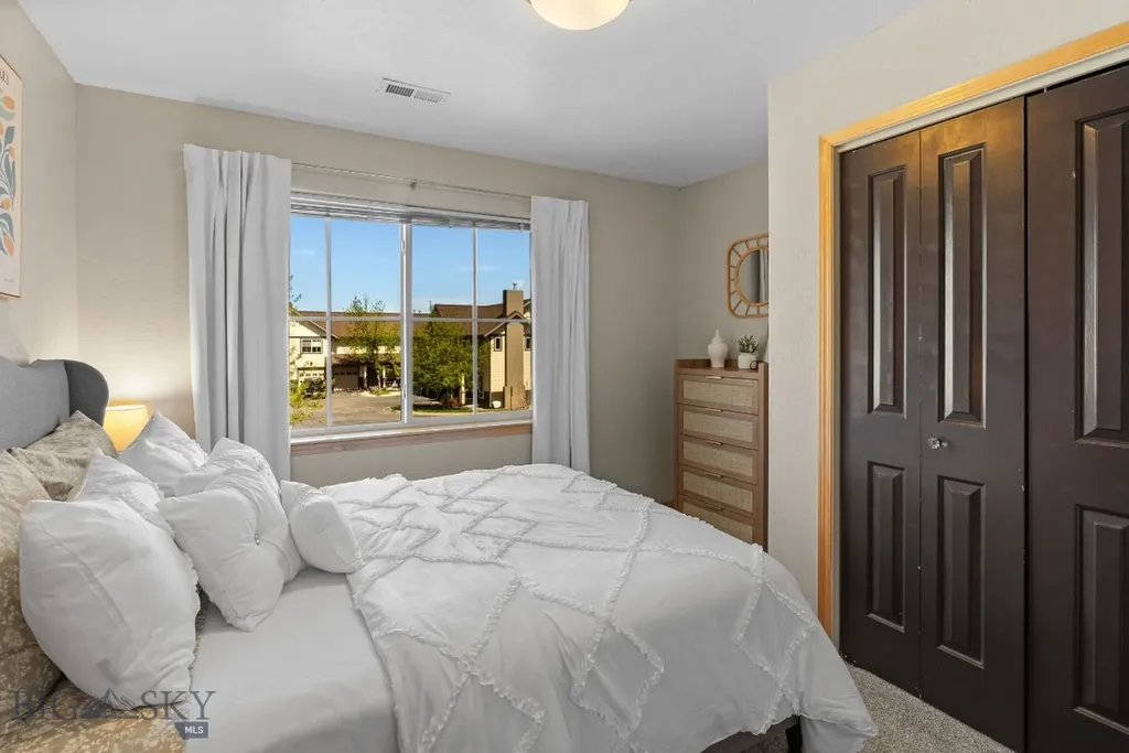 2942 Warbler Way Bozeman MT 59718