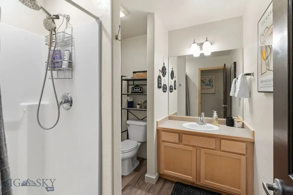 2942 Warbler Way Bozeman MT 59718