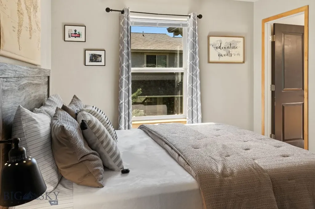 2942 Warbler Way Bozeman MT 59718