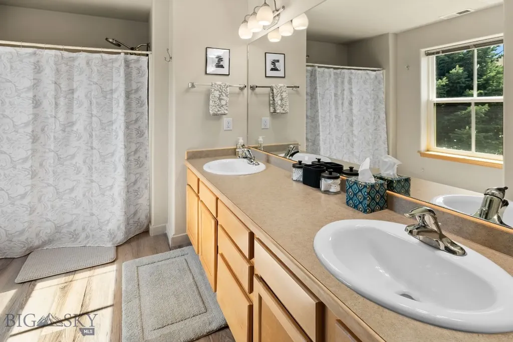 2942 Warbler Way Bozeman MT 59718