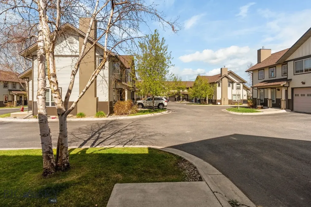 2942 Warbler Way Bozeman MT 59718