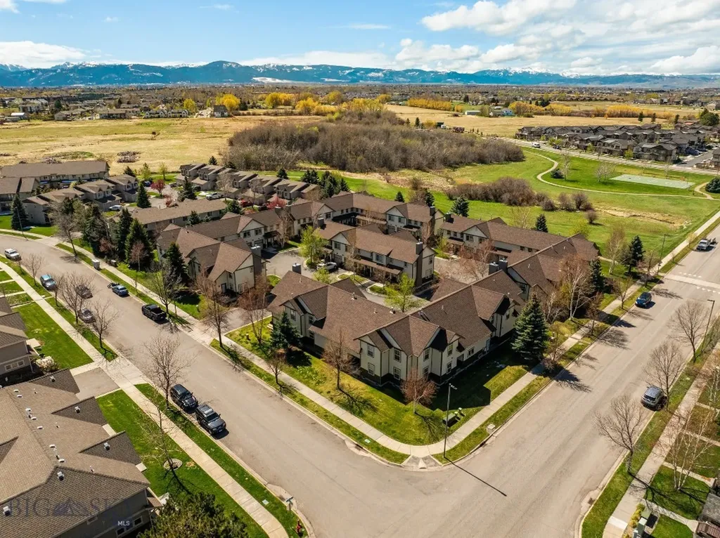 2942 Warbler Way Bozeman MT 59718