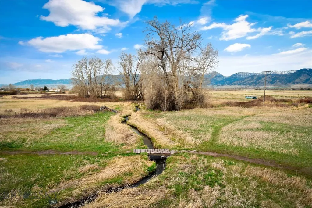 283 Lewis & Clark Trail Bozeman MT 59718
