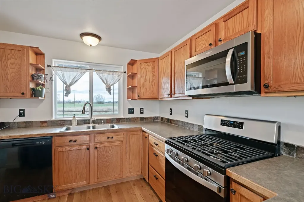 283 Lewis & Clark Trail Bozeman MT 59718