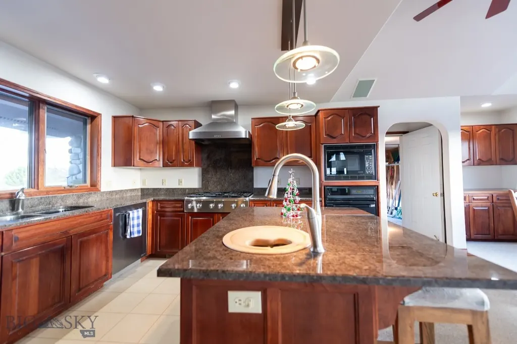 188 Fox Ridge Dillon MT 59725