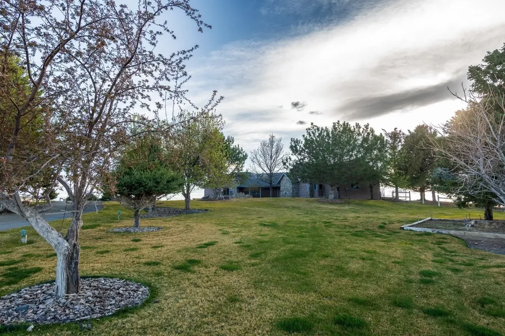 188 Fox Ridge Dillon MT 59725