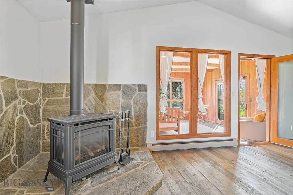606 Frank Road Belgrade MT 59714