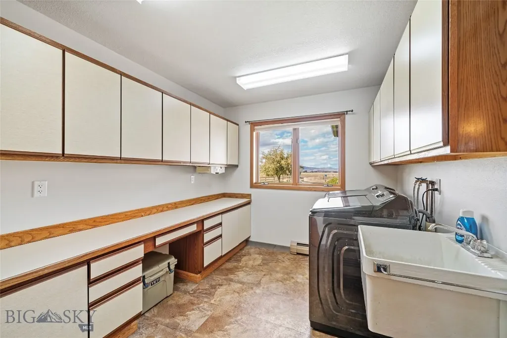 606 Frank Road Belgrade MT 59714