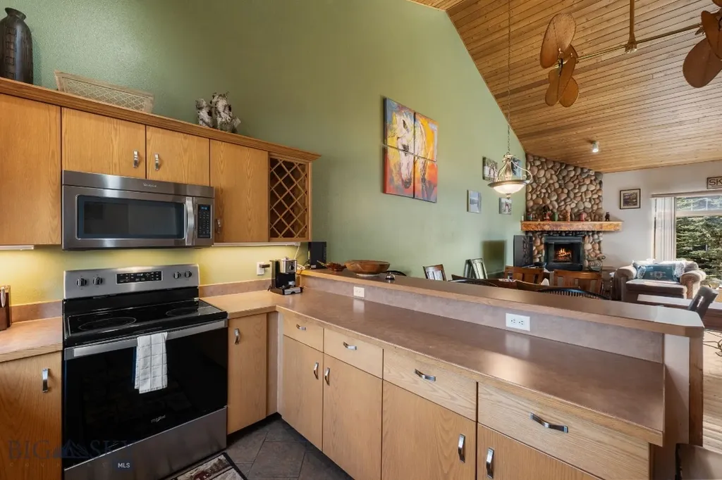 464 Firelight Drive Big Sky MT 59716