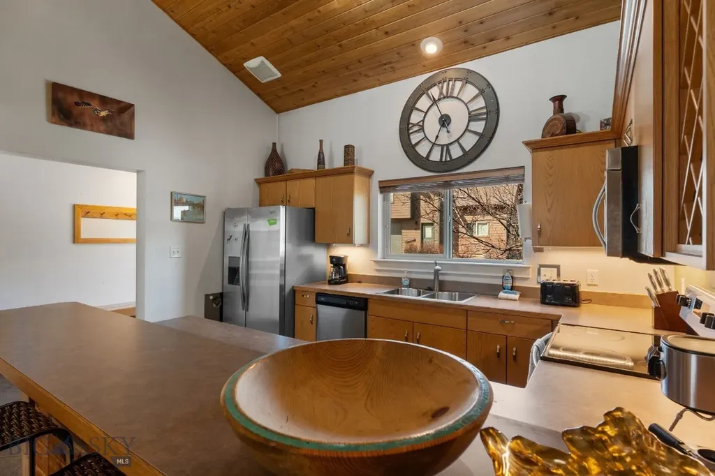 464 Firelight Drive Big Sky MT 59716