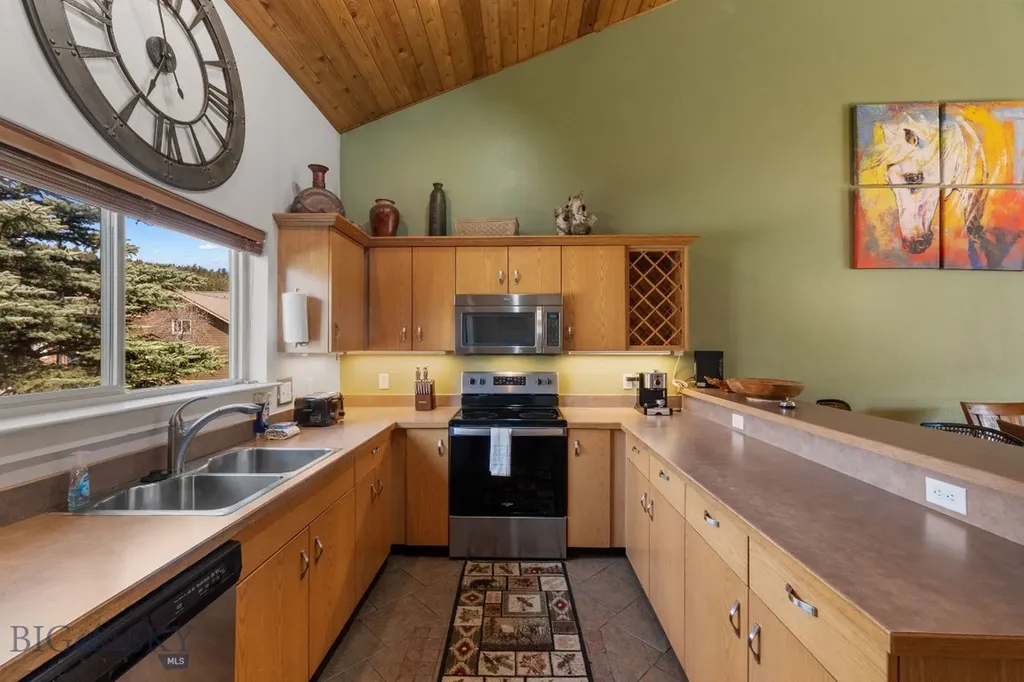 464 Firelight Drive Big Sky MT 59716