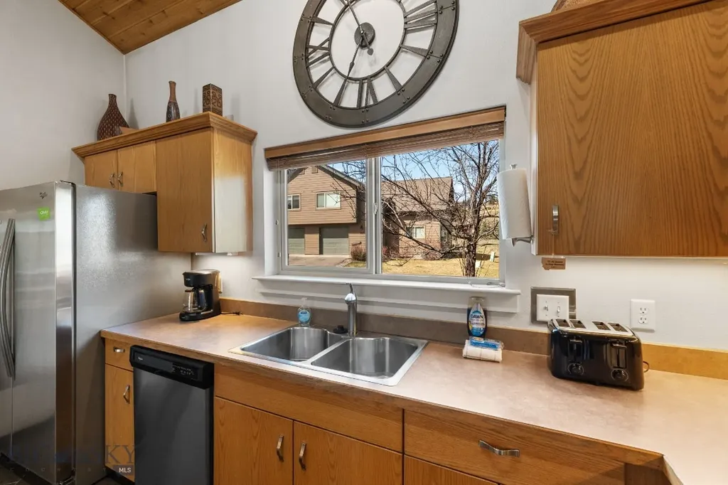 464 Firelight Drive Big Sky MT 59716