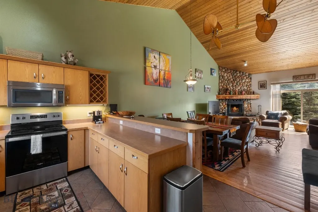 464 Firelight Drive Big Sky MT 59716
