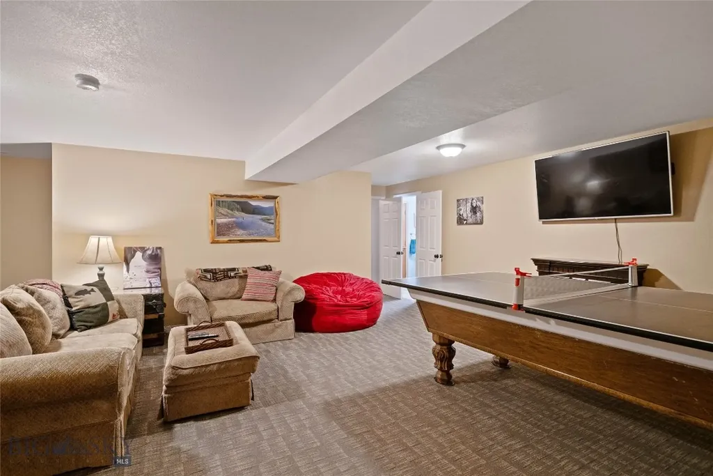 536 W Fagin Street Ennis MT 59729