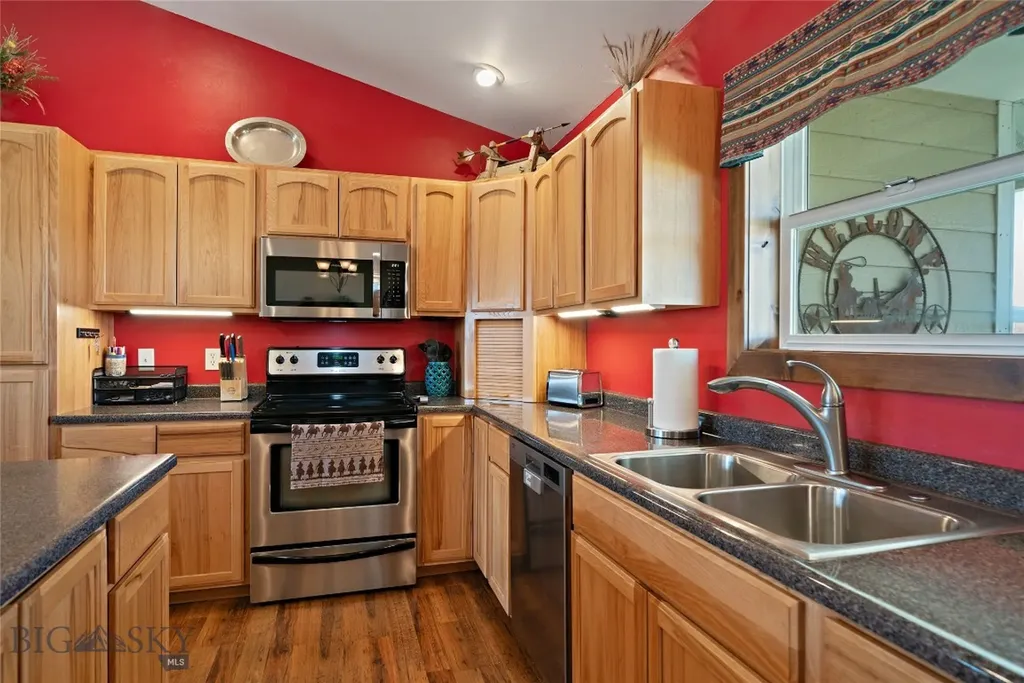 536 W Fagin Street Ennis MT 59729
