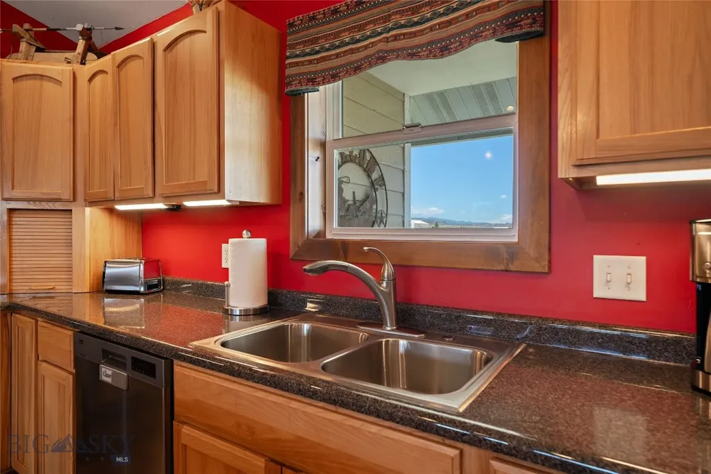 536 W Fagin Street Ennis MT 59729