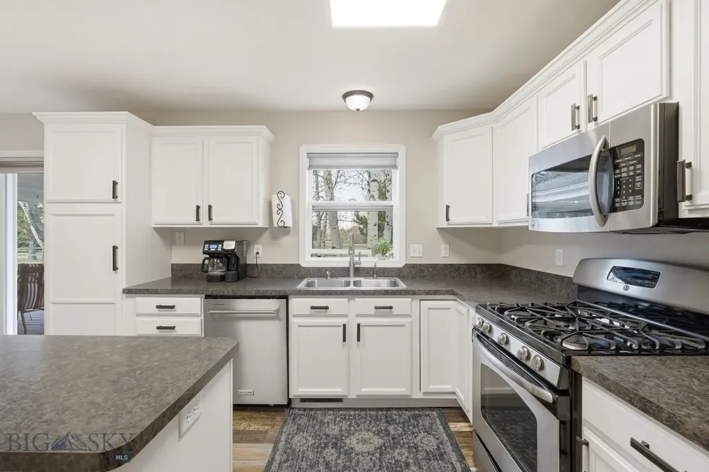 83 Poplar Drive Bozeman MT 59718