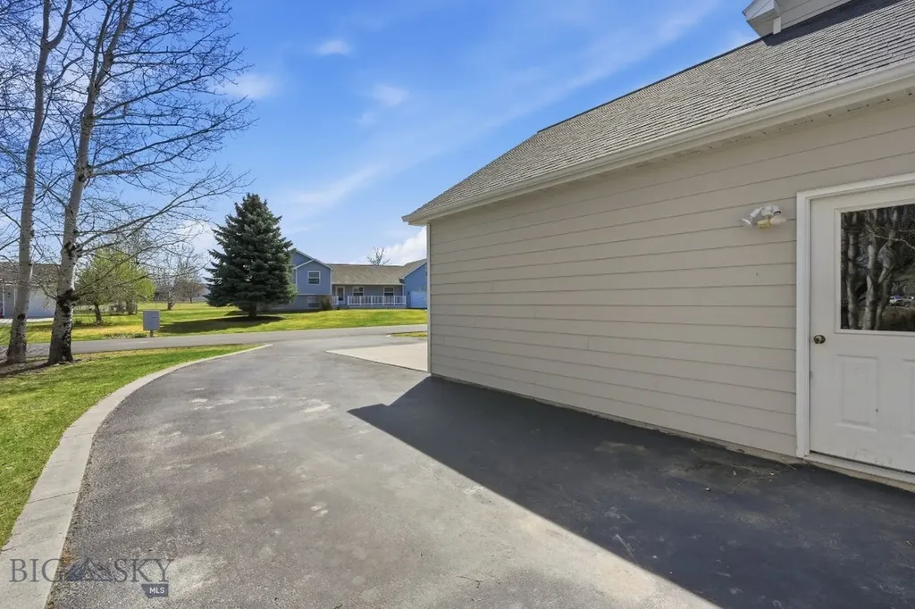 83 Poplar Drive Bozeman MT 59718
