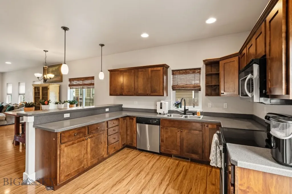 914 New Mexico Belgrade MT 59714