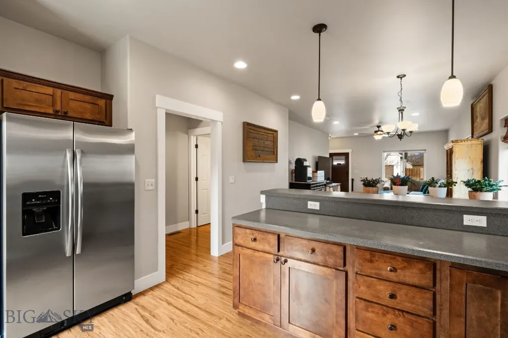 914 New Mexico Belgrade MT 59714