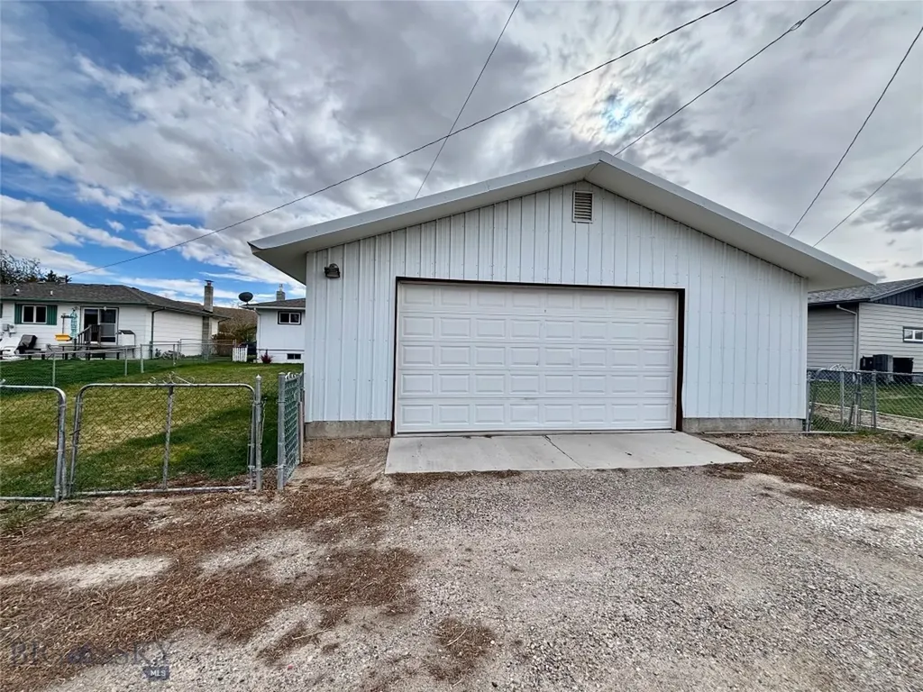 915 E Reeder Street Dillon MT 59725