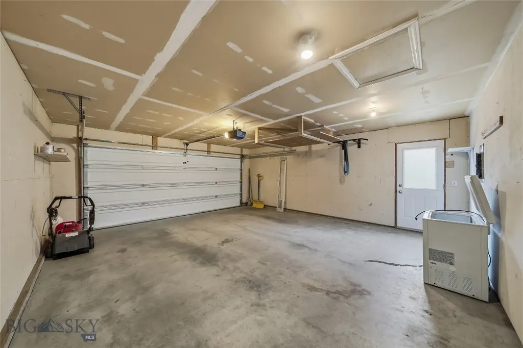 1109 Biehl Drive Belgrade MT 59714
