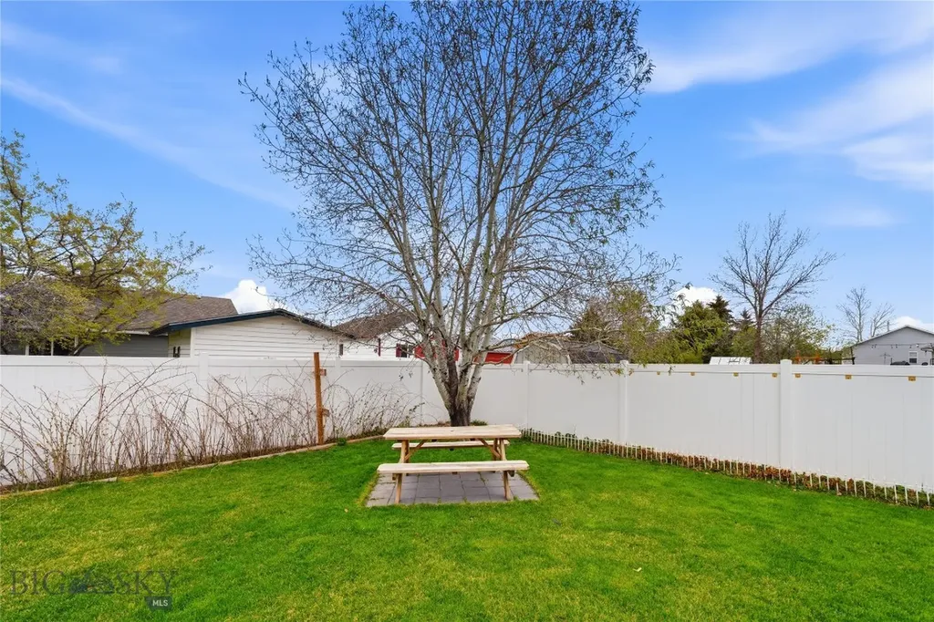 1109 Biehl Drive Belgrade MT 59714