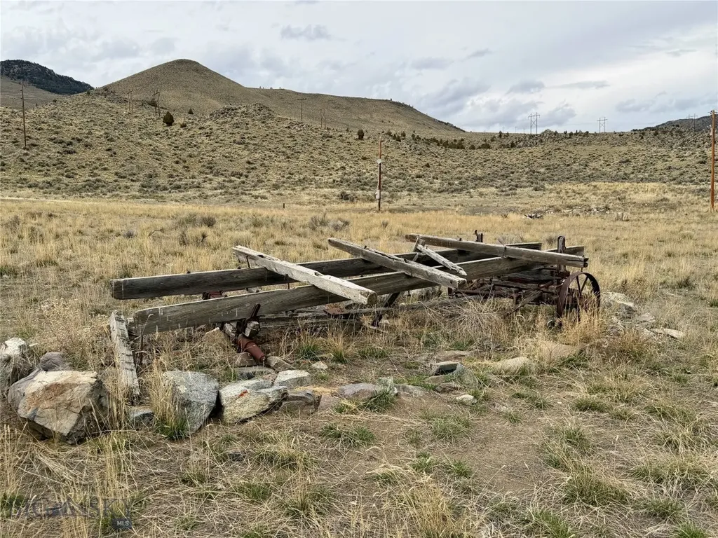 3021 Big Horn Road Melrose MT 59725