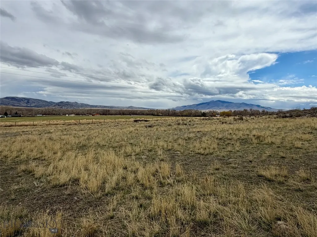 3021 Big Horn Road Melrose MT 59725