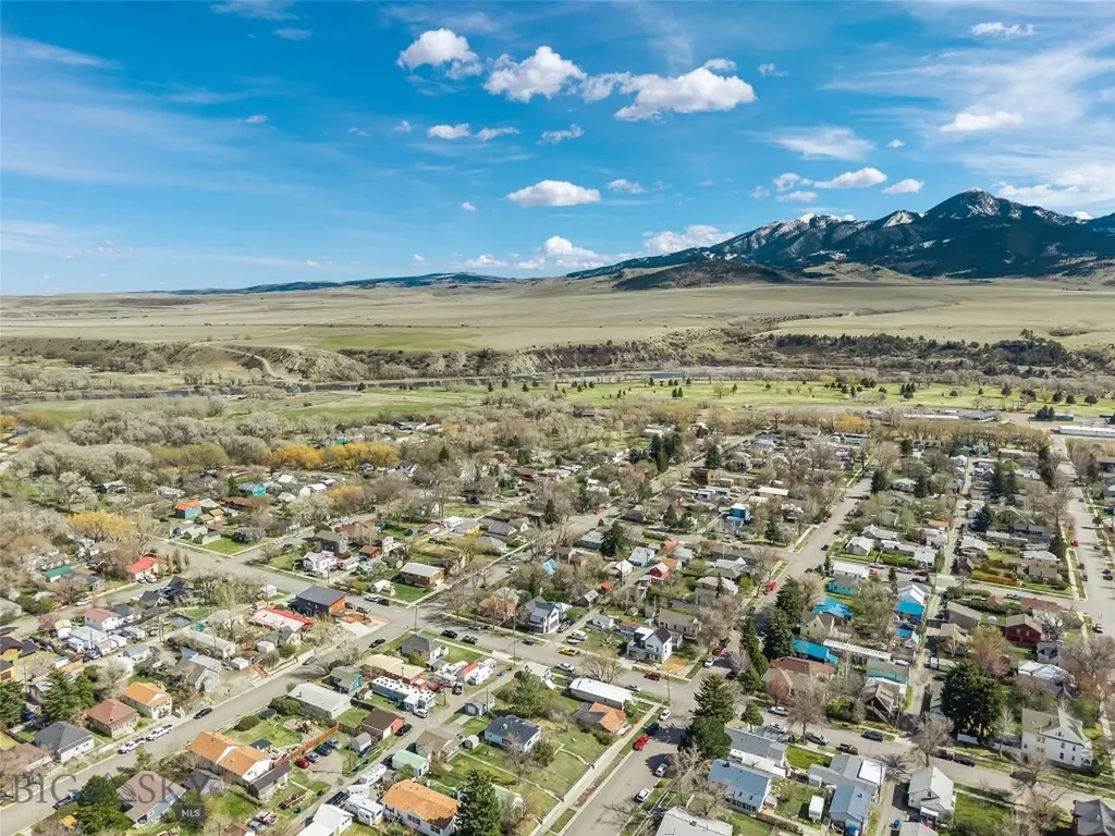 129 1/2 S I Street Livingston MT 59047