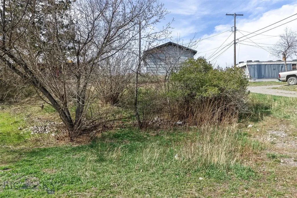 129 1/2 S I Street Livingston MT 59047