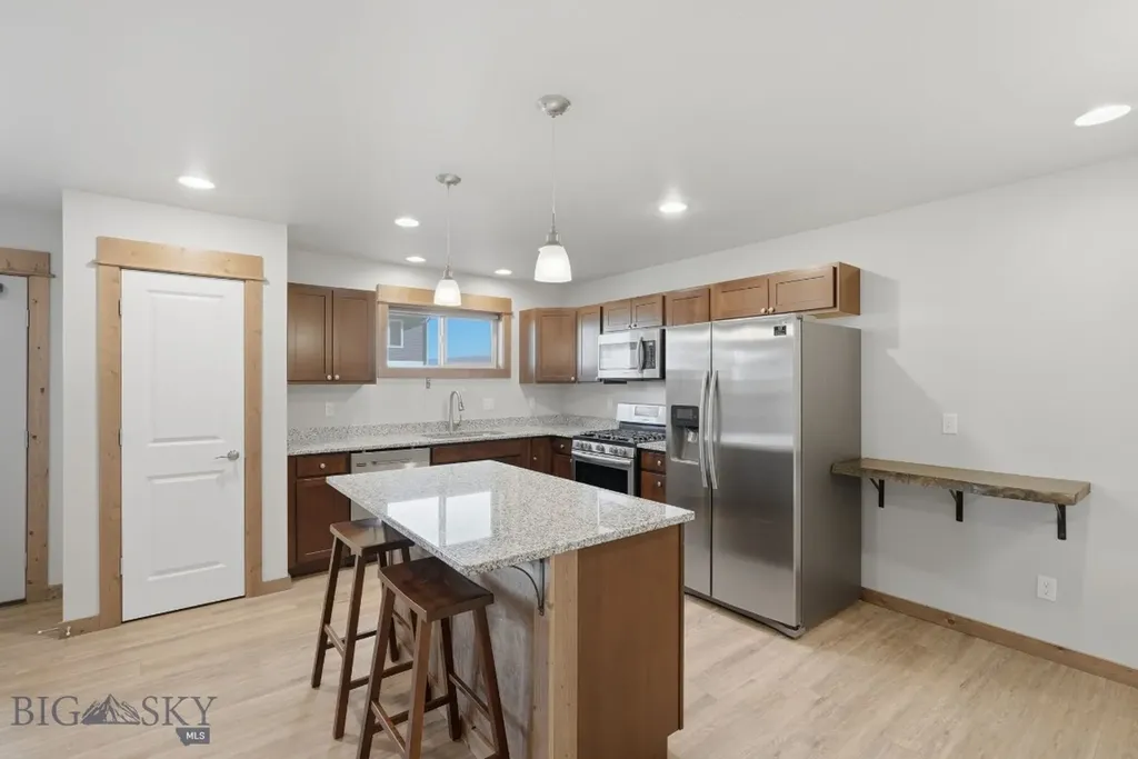 1305 Fozzie Lane Belgrade MT 59714