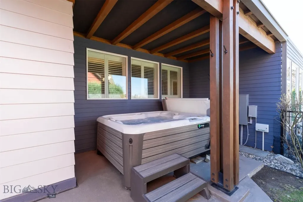 1428 Post Drive Bozeman MT 59715
