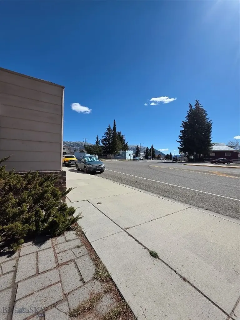 1651 Grand Avenue Butte MT 59701