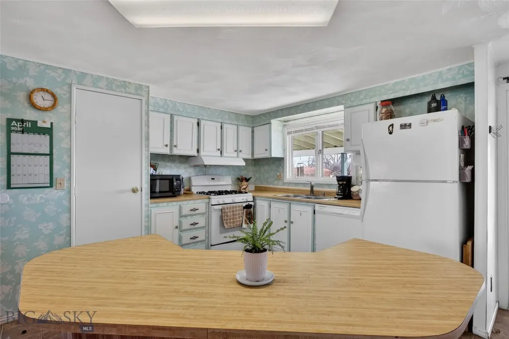 311 2nd Street S Cascade MT 59421