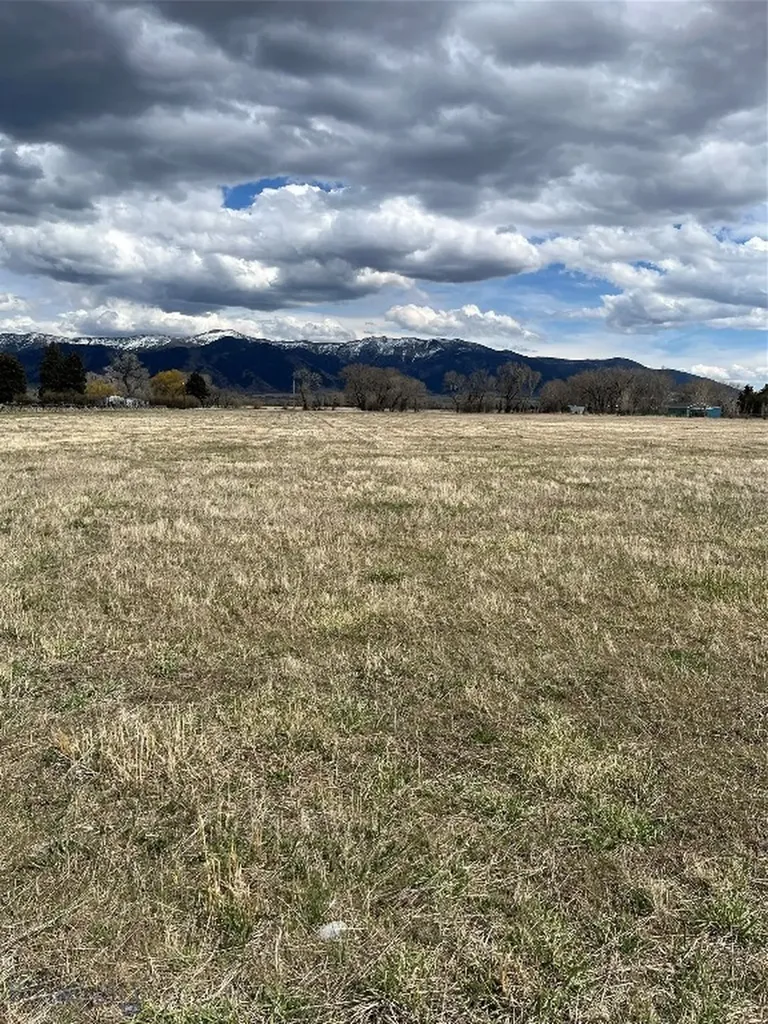 7056 E Baseline Belgrade MT 59714
