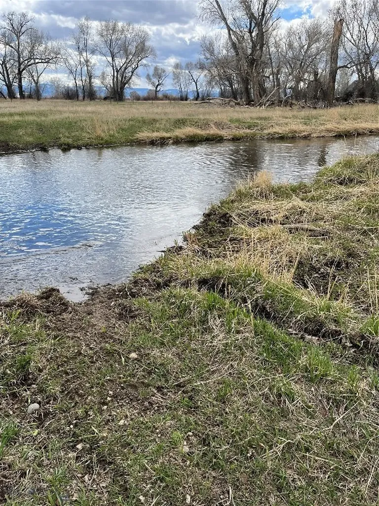 7056 E Baseline Belgrade MT 59714